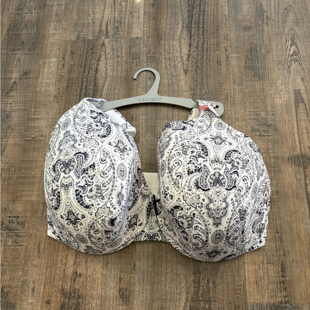 Cacique Women's Paisley Print Bra lightly lined full coverage